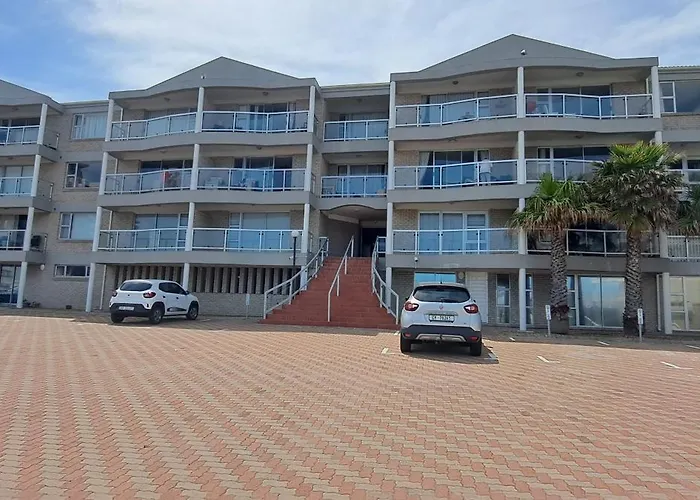 201 Coral Island, 88 Coral Road, Bloubergstrand